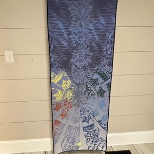 Manduka yoga mat towel great condition no visual signs of wear